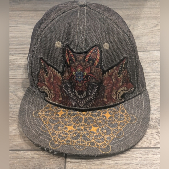 Grassroots California Other - RARE! Grassroots California Phil Lewis Art The Electric Fox Snapback Hat Cap